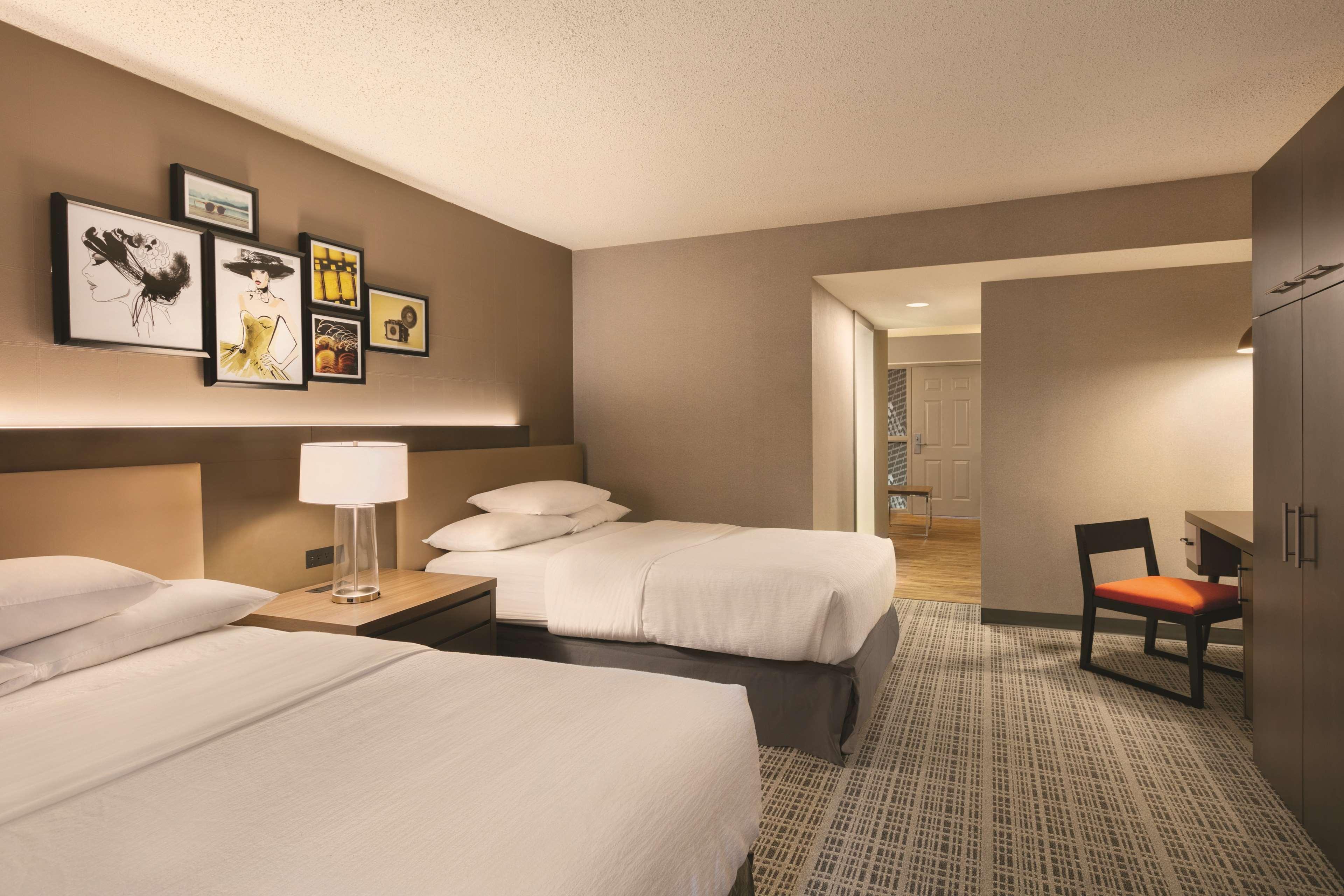 เอมบาสซี สวีท บาย ฮิลตัน ริชมอนด์ Hotel ดัมบาร์ตัน ภายนอก รูปภาพ